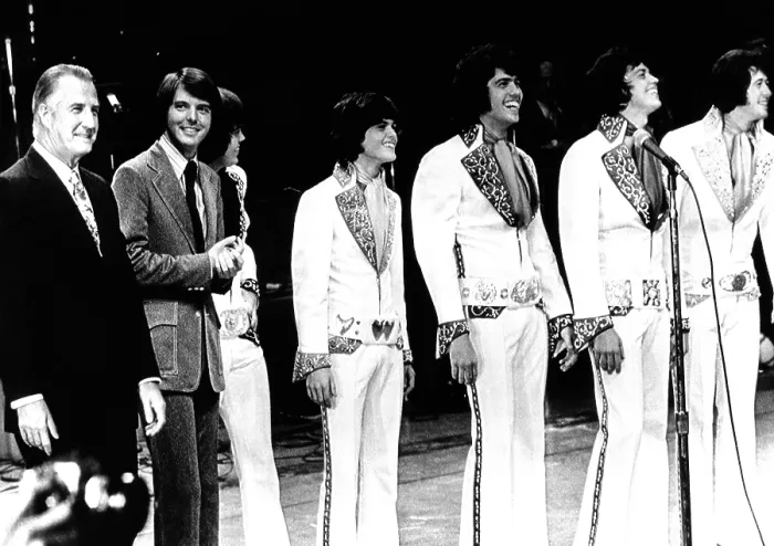 Framed Print : Vice President Spiro Agnew and the Osmonds. Young Voters of America concert feature the wholesome Osmond family in a fund raising concert in Chicago. Oct. 21, 1972