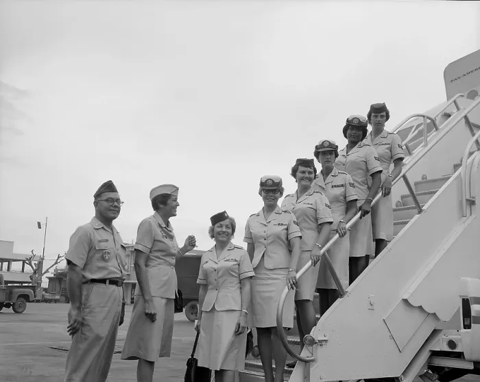 Framed Print : Vietnam War. The first five enlisted women in the Air Force (WAF) and the fourth WAF officer to be assigned to Vietnam arrive at Tan Son Nhut Air Base, South Vietnam. June 1967