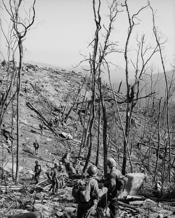 Framed Print : Vietnam War. South Vietnamese soldiers, of the 1st ARVN Division, during an assault operation near Fire Support Base O'Reilly on Oct. 18, 1970
