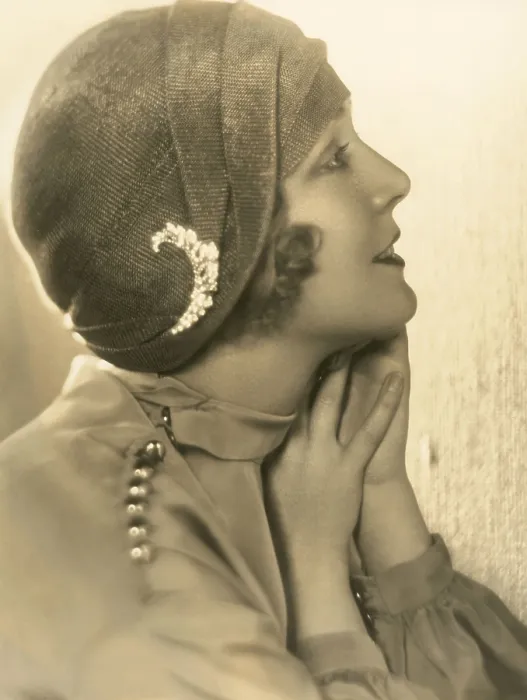 Framed Print : Vilma Banky, portrait ca. 1920s Framed Print : Vilma Banky, portrait ca. 1920s