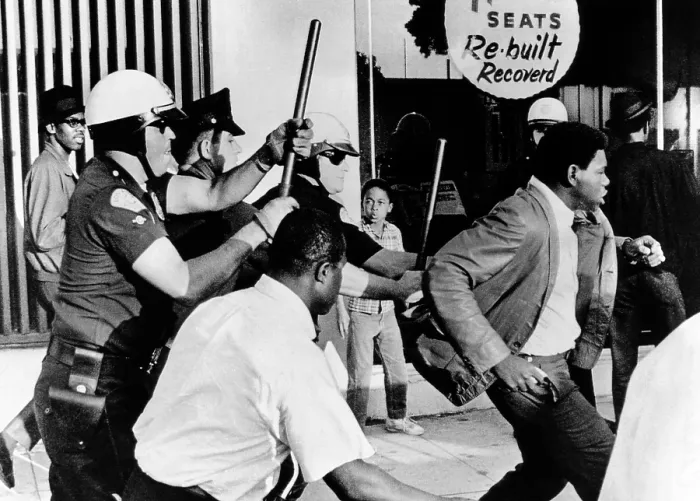 Framed Print : Violence on South Los Angeles street. Police attempt to clear the streets following a rash of window-breaking and rock-throwing in the African American section of the city. Oct Framed Print : Violence on South Los Angeles street. Police attempt to clear the streets following a rash of window-breaking and rock-throwing in the African American section of the city. Oct