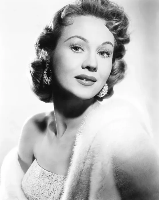 Framed Print : Virginia Mayo, late 1940s Framed Print : Virginia Mayo, late 1940s