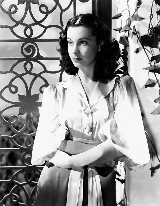 Framed Print : Vivien Leigh, 1939 Framed Print : Vivien Leigh, 1939