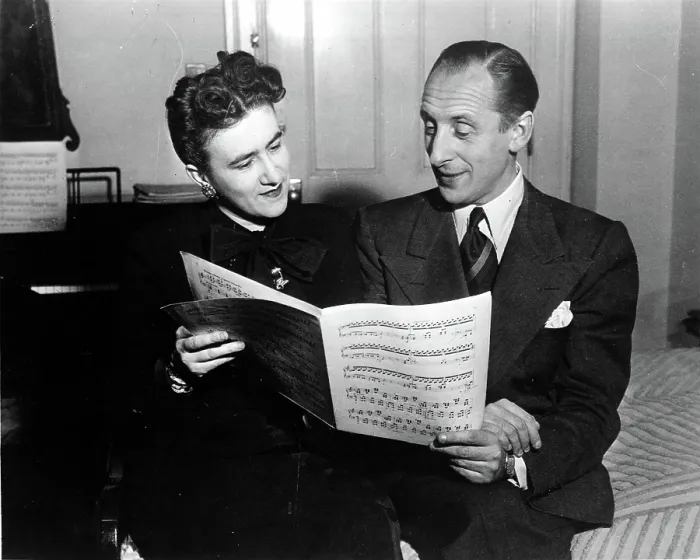 Framed Print : VLADIMIR & WANDA HOROWITZ- c.1946. Courtesy: CSU Archives  /  Everett Collection