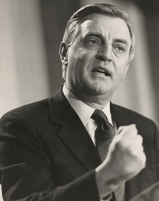 Framed Print : Walter Mondale at the Democratic National Convention in San Francisco, July 16-19, 1984. The former Vice President lost in his challenge to incumbent President Ronald Reagan
