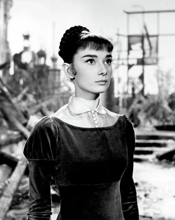 Framed Print : WAR AND PEACE, Audrey Hepburn, 1956