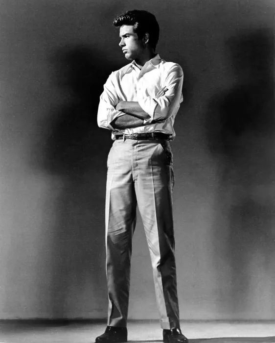 Framed Print : Warren Beatty, publicity shot for ALL FOR DOWN, 1962 Framed Print : Warren Beatty, publicity shot for ALL FOR DOWN, 1962