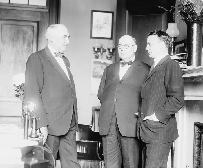 Framed Print : Warren G. Harding (1865-1923), with wealthy industrialist and Republican Party Treasurer, William Boyce Thompson, and Theodore Roosevelt Jr. in 1920