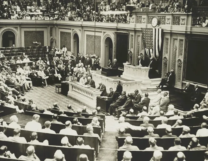 Framed Print : Warren Harding speaking in the House of Representatives, ca. 1920-21. Behind him, on the Speaker's rostrum are VP Thomas Marshall and House Speaker Frederick Gillett Framed Print : Warren Harding speaking in the House of Representatives, ca. 1920-21. Behind him, on the Speaker's rostrum are VP Thomas Marshall and House Speaker Frederick Gillett