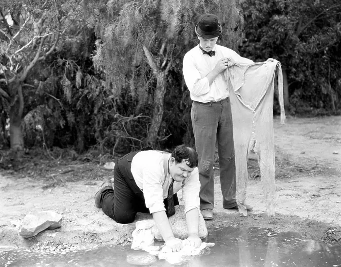Framed Print : WAY OUT WEST, Oliver Hardy, Stan Laurel [Laurel and Hardy], 1937