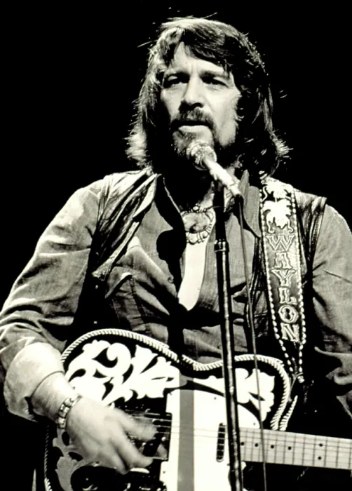 Framed Print : WAYLON JENNINGS in concert, c. 1976. Courtesy: CSU Archives  /  Everett Collection