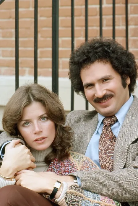 Framed Print : WELCOME BACK, KOTTER, from left: Marcia Strassman, Gabe Kaplan, 1975-79