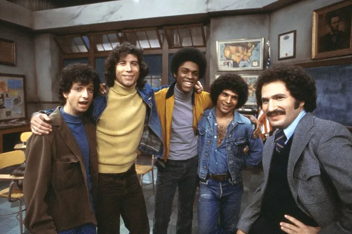 Framed Print : WELCOME BACK, KOTTER, from left: Ron Palillo, John Travolta, Lawrence Hilton-Jacobs, Robert Hegyes, Gabe Kaplan, (ca. 1977), 1975-79