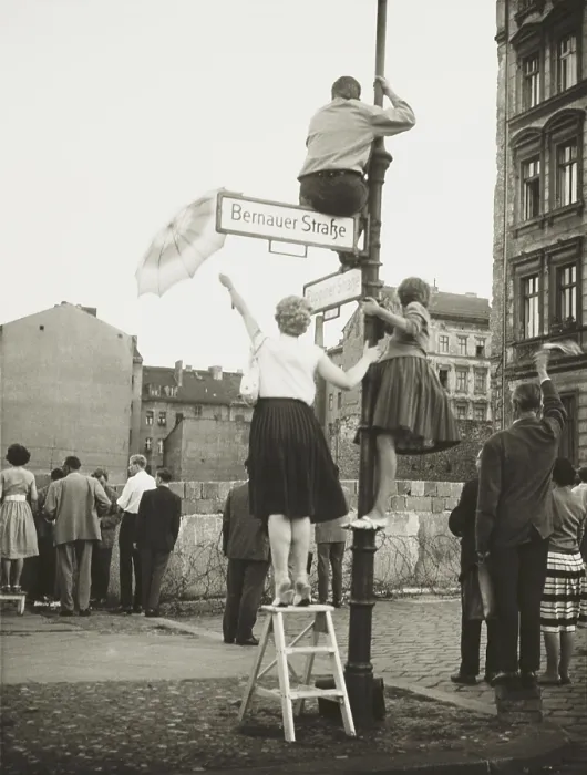 Framed Print : West Berliners in the French sector waved to friends and relatives in East Berlin Framed Print : West Berliners in the French sector waved to friends and relatives in East Berlin