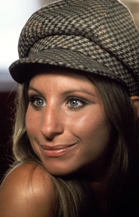 Framed Print : WHAT'S UP, DOC?, Barbra Streisand, 1972