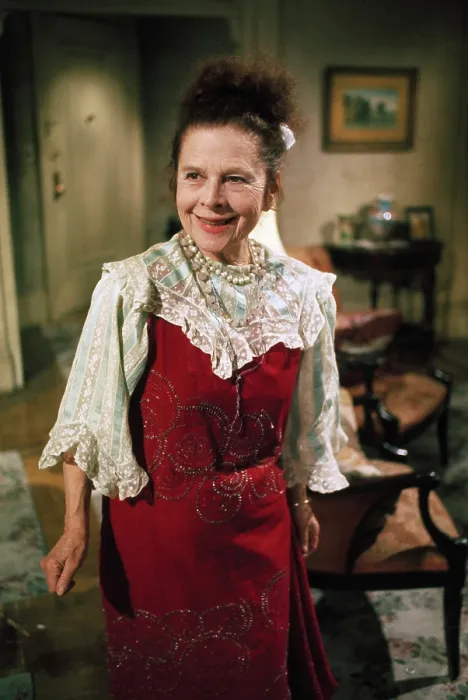 Framed Print : WHERE'S POPPA?, Ruth Gordon, 1970 Framed Print : WHERE'S POPPA?, Ruth Gordon, 1970