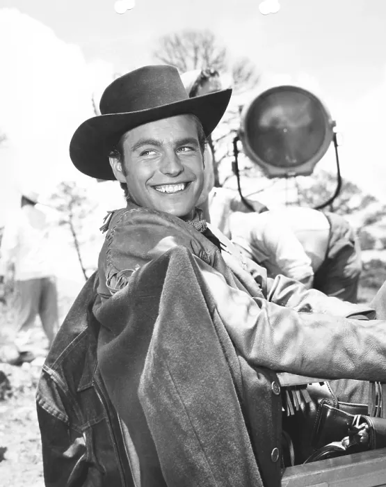 Framed Print : WHITE FEATHER, Robert Wagner, on location in Durango, Mexico, 1955, TM and copyright 20th Century Fox Film Corp. All rights reserved / Courtesy Everett Collection Framed Print : WHITE FEATHER, Robert Wagner, on location in Durango, Mexico, 1955, TM and copyright 20th Century Fox Film Corp. All rights reserved / Courtesy Everett Collection