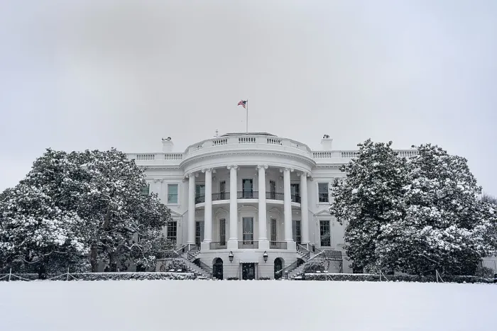 Framed Print : White House South Lawn covered in snow on January 13, 2019 (BSLOC_2019_2_202)