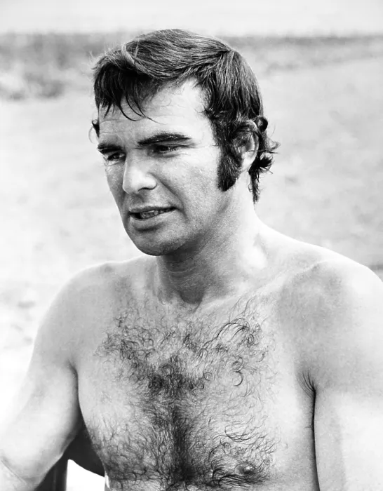Framed Print : WHITE LIGHTNING, Burt Reynolds, 1973