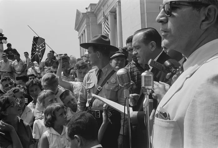 Framed Print : Whites protesting the court ordered re-opening of the Little Rocks Central High School. It was closed for the entire 1958-59 academic year to prevent integration