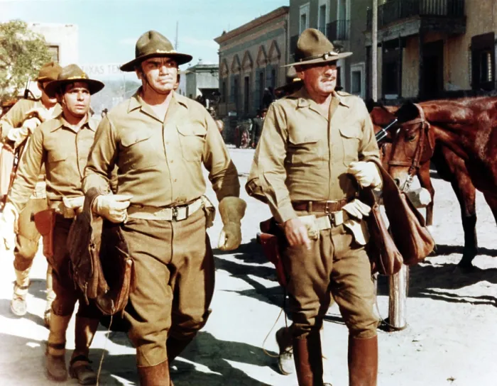 Framed Print : THE WILD BUNCH, front from left: Ernest Borgnine, William Holden, 1969