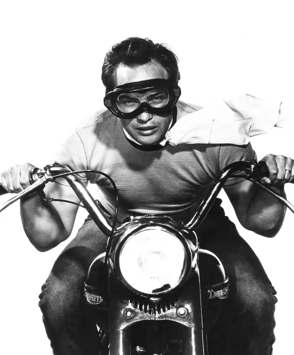 Framed Print : THE WILD ONE, Marlon Brando, 1953
