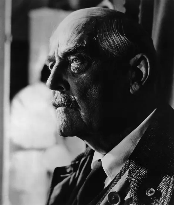 Framed Print : WILD STRAWBERRIES, (aka SMULTRONSTALLET), Victor Sjostrom, 1957