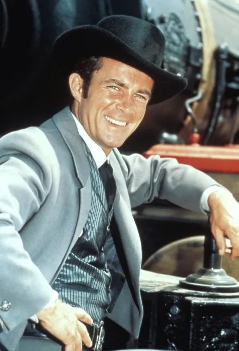 Framed Print : THE WILD WILD WEST, Robert Conrad, 1965-1970