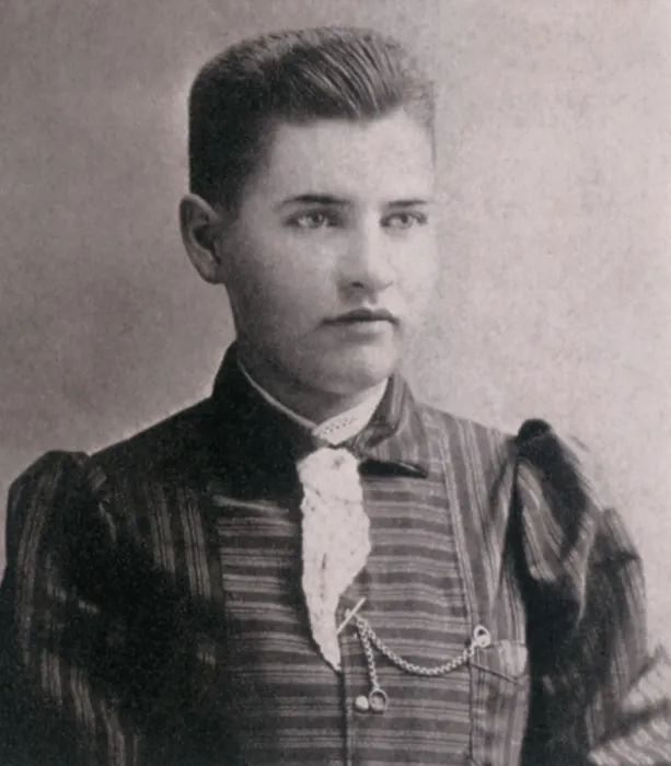 Framed Print : Willa Cather when she was a student at the University of Nebraska. Ca. 1895 Framed Print : Willa Cather when she was a student at the University of Nebraska. Ca. 1895