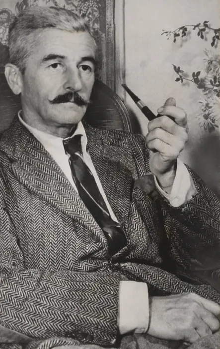 Framed Print : William Faulkner, American southern novelist from Oxford, Mississippi, in the 1940s. He won the 1949 Nobel Prize for Literature (BSLOC_2020_2_51) Framed Print : William Faulkner, American southern novelist from Oxford, Mississippi, in the 1940s. He won the 1949 Nobel Prize for Literature (BSLOC_2020_2_51)