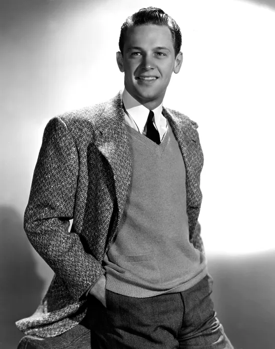 Framed Print : William Holden, 1939 Framed Print : William Holden, 1939