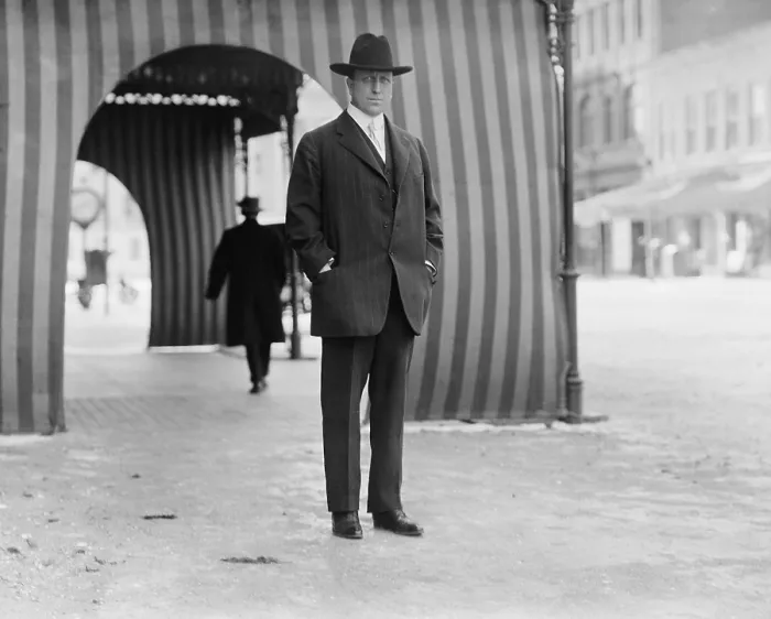 Framed Print : William Randolph Hearst photographed outside Washington D.C.'s Willard Hotel in 1911 after his unsuccessful c ampaigns for Mayor of NYC and Governor of New York State Framed Print : William Randolph Hearst photographed outside Washington D.C.'s Willard Hotel in 1911 after his unsuccessful c ampaigns for Mayor of NYC and Governor of New York State