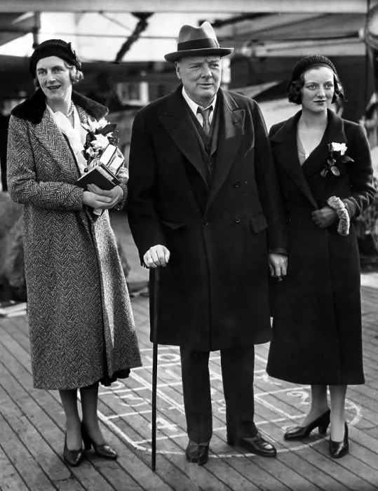 Framed Print : Winston Churchill with his wife, Clementine, and daughter, Diana, aboard the S.S. Majestic on their way to the West Indies, 1931. Courtesy: CSU Archives / Everett Collection Framed Print : Winston Churchill with his wife, Clementine, and daughter, Diana, aboard the S.S. Majestic on their way to the West Indies, 1931. Courtesy: CSU Archives / Everett Collection