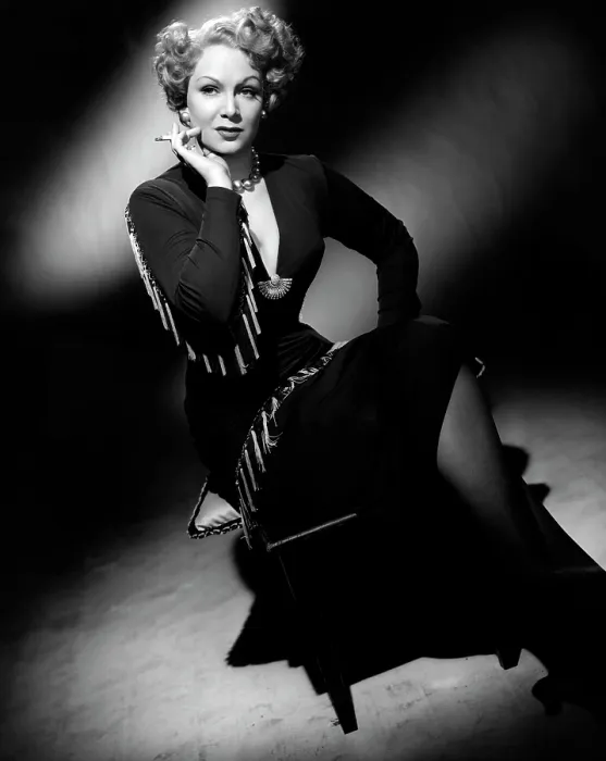 Framed Print : THE WOMAN IN QUESTION, Jean Kent, 1950