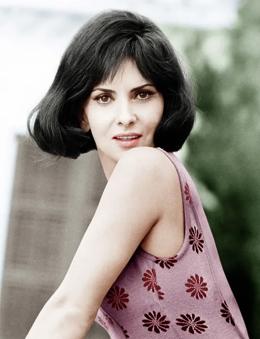 Framed Print : WOMAN OF STRAW, Gina Lollobrigida, 1964 Framed Print : WOMAN OF STRAW, Gina Lollobrigida, 1964