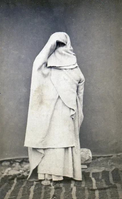 Framed Print : Woman wearing a chador, portrait carte de visite ca 1860-1880 Framed Print : Woman wearing a chador, portrait carte de visite ca 1860-1880