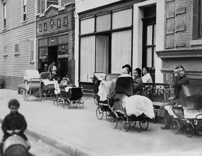 Framed Print : Women with children outside the Sanger Birth Control Clinic, Brownsville, Brooklyn. Oct. 27, 1916 Framed Print : Women with children outside the Sanger Birth Control Clinic, Brownsville, Brooklyn. Oct. 27, 1916