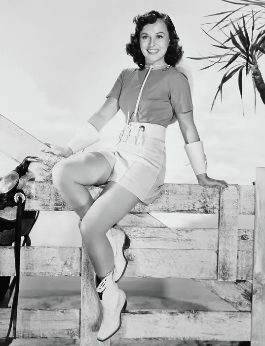 Framed Print : THE WOMEN, Paulette Goddard, 1939
