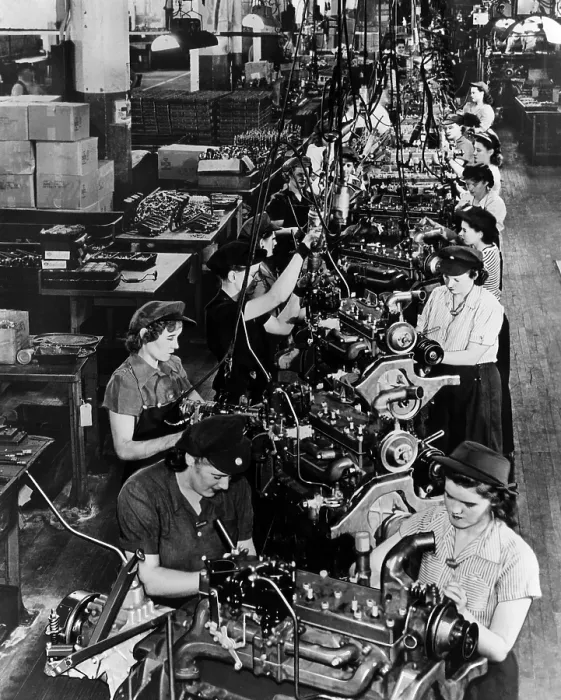 Framed Print : Women work on the assembly line for Dodge military vehicles, 1944. Courtesy: CSU Archives / Everett Collection