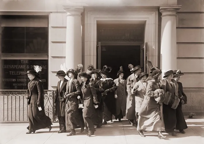 Framed Print : Women workers leave the offices of the Chesapeake and Potomac Telephone Company. 1914