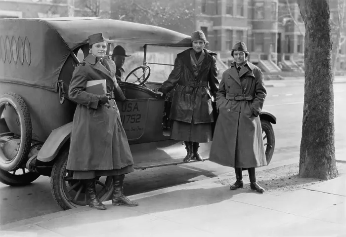 Framed Print : Womens Radio Corps was a branch of the US Army Signal Corps formed in WW1, c. 1919 Framed Print : Womens Radio Corps was a branch of the US Army Signal Corps formed in WW1, c. 1919