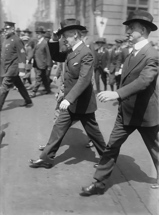 Framed Print : Woodrow Wilson leading a parade in New York City on May 18, 1918. His visit commended a $100 million Red Cross War Fund. (BSLOC_2016_11_60)