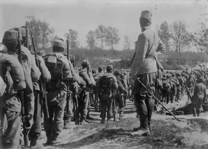 Framed Print : World War 1. Austrians crossing the Wislocka, a tributary of the Vistula river, in south-eastern Poland. Possibly during the 1915 German and Austrian advance into Russian Poland Framed Print : World War 1. Austrians crossing the Wislocka, a tributary of the Vistula river, in south-eastern Poland. Possibly during the 1915 German and Austrian advance into Russian Poland