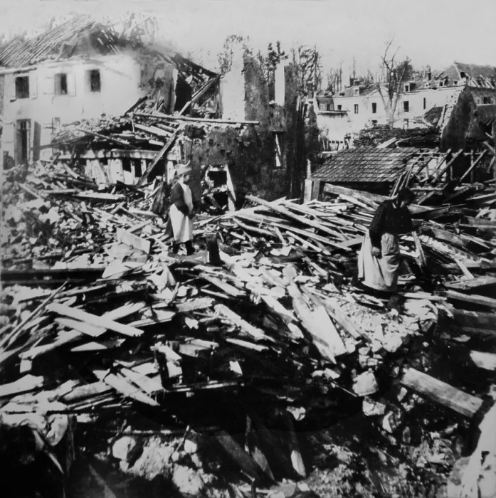 Framed Print : World War 1: Battle of Belleau Wood. A French women and child sort through the ruins of the village of Belleau after the June 1918 battle. (BSLOC_2013_1_183)