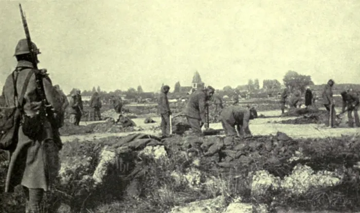 Framed Print : World War 1: Battle of Verdun. German prisoners repairing a vital road that was Verduns supply line. 1916. (BSLOC_2013_1_105)