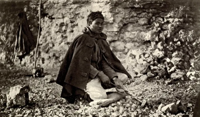 Framed Print : World War 1: Battle of Verdun. Indo-Chinese soldier in the out-of-doors winter garb provided to the French Colonials