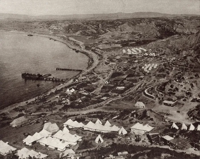 Framed Print : World War 1. Crescent-shaped beach at Gallipoli with the British encampment on the southern tip of the Gallipoli Peninsula during the Dardanelles campaign. View toward the north Framed Print : World War 1. Crescent-shaped beach at Gallipoli with the British encampment on the southern tip of the Gallipoli Peninsula during the Dardanelles campaign. View toward the north