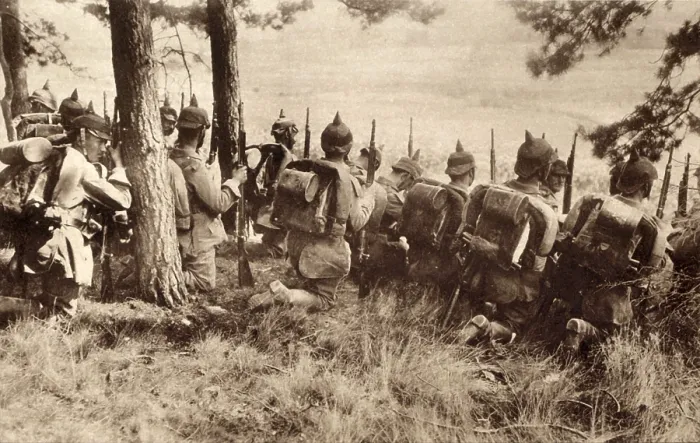 Framed Print : World War 1. German infantry at the edge of a forest awaiting the command to attack. 1914-18 Framed Print : World War 1. German infantry at the edge of a forest awaiting the command to attack. 1914-18