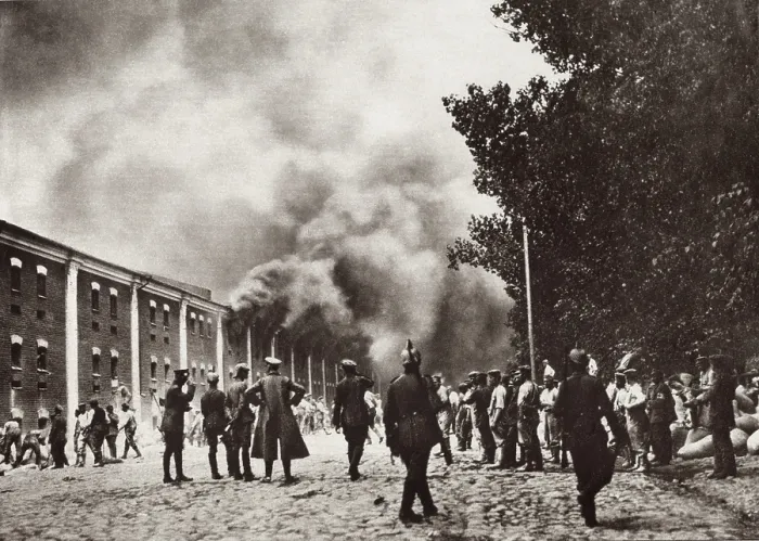 Framed Print : World War 1. German soldiers carrying grain from the burning granary of Brest-Litovsk Framed Print : World War 1. German soldiers carrying grain from the burning granary of Brest-Litovsk