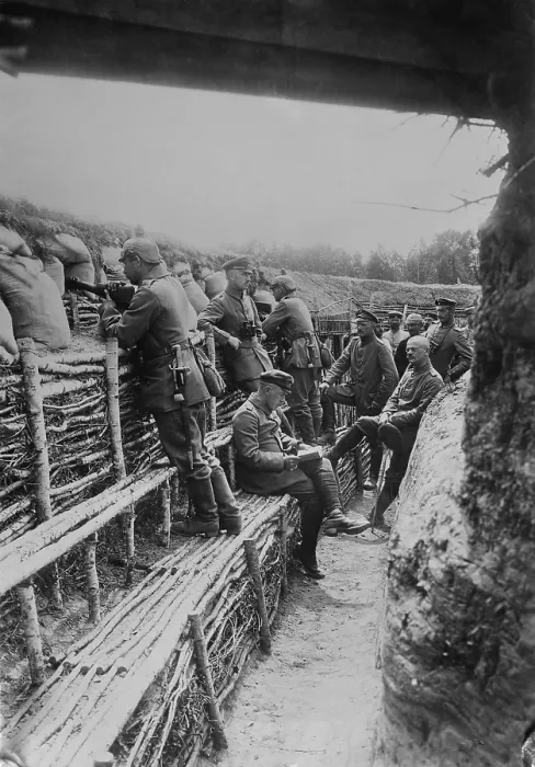 Framed Print : World War 1. Germans soldiers in a trench in Russian Poland. Ca. 1914-17 Framed Print : World War 1. Germans soldiers in a trench in Russian Poland. Ca. 1914-17